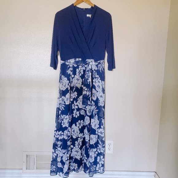 Chetta B Dresses & Skirts - Formal Dress